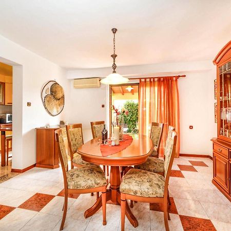 Apartments Cvek Ровин Екстериор снимка
