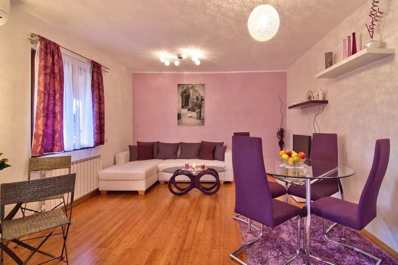 Apartments Cvek Ровин Екстериор снимка