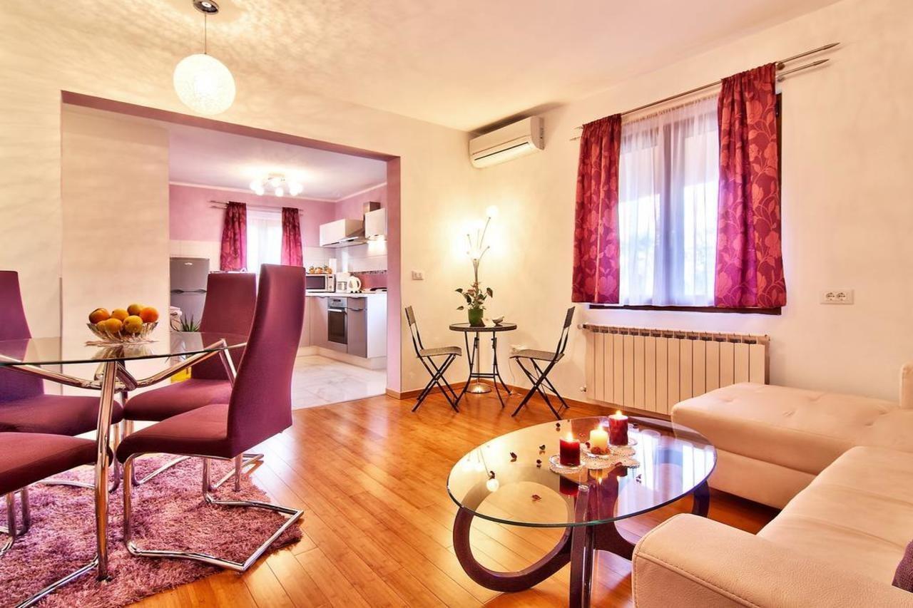 Apartments Cvek Ровин Екстериор снимка