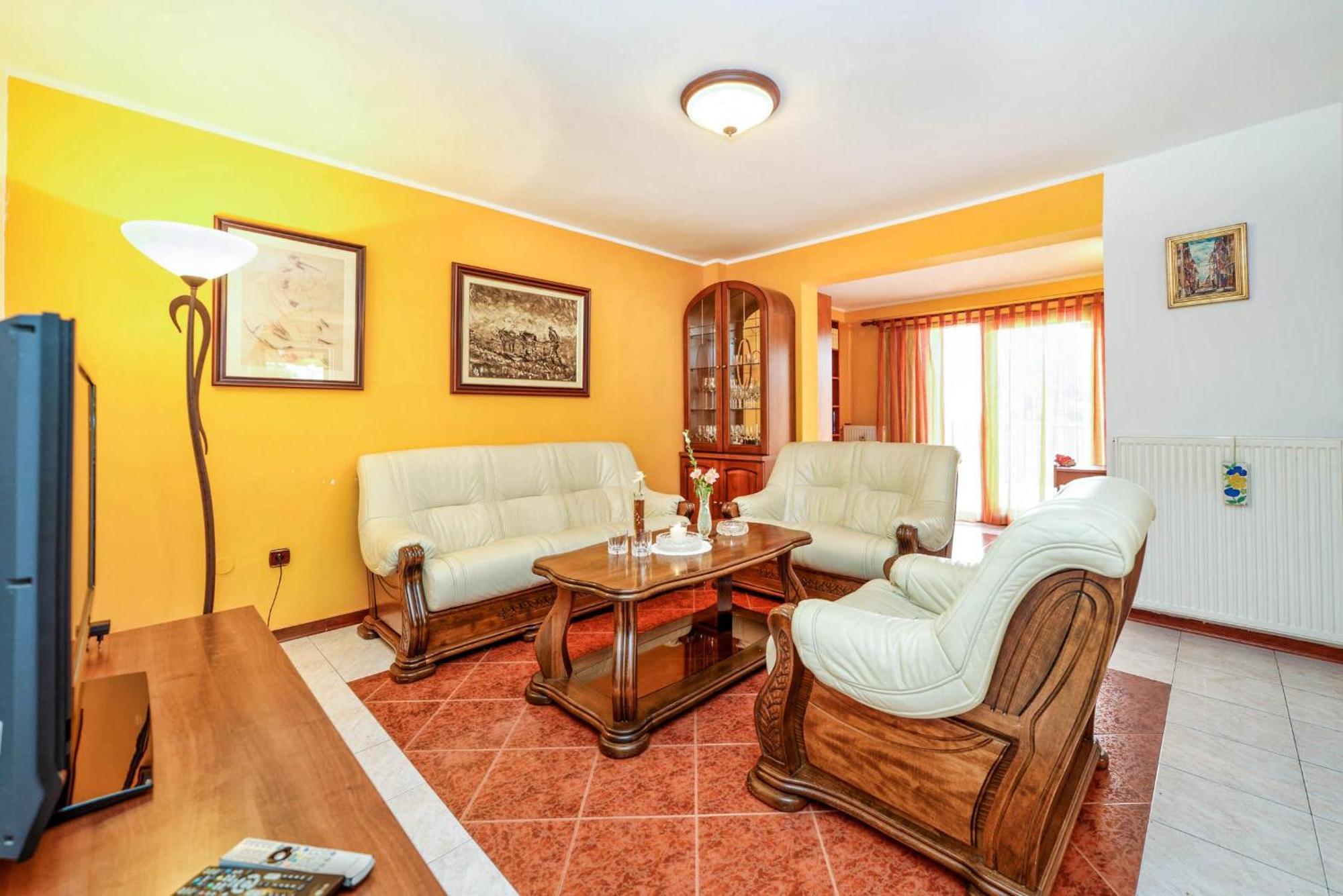 Apartments Cvek Ровин Екстериор снимка