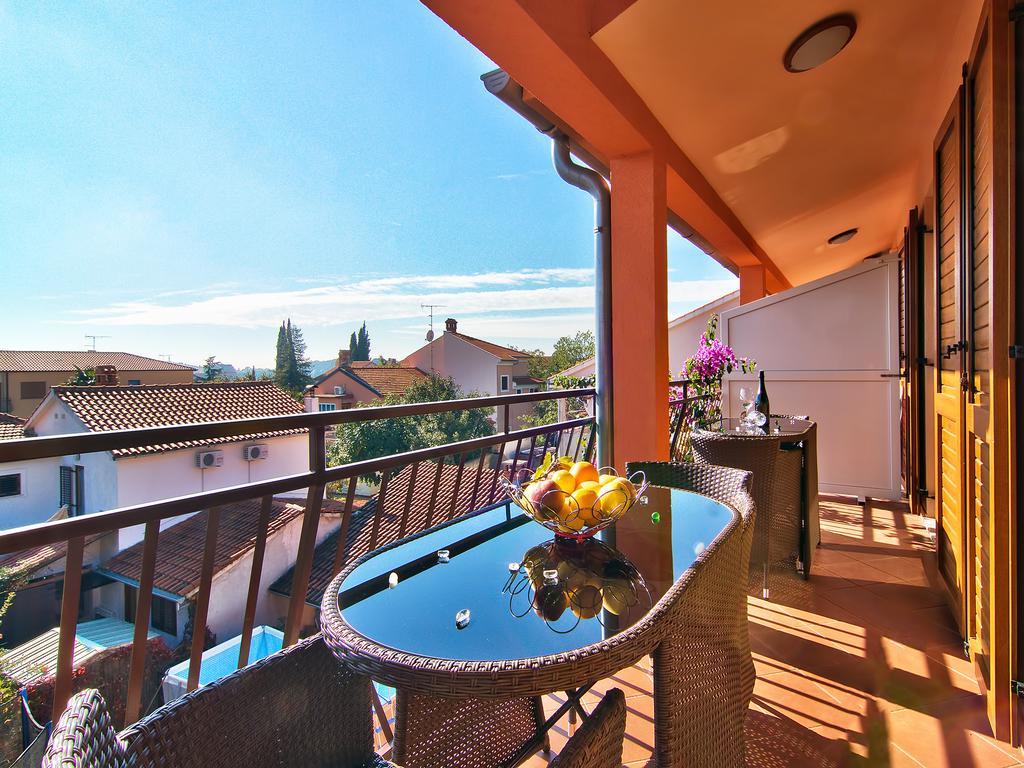 Apartments Cvek Ровин Екстериор снимка
