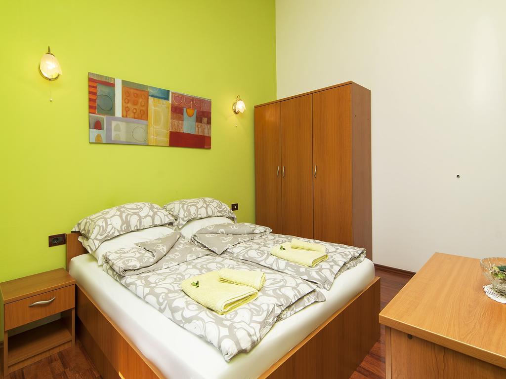 Apartments Cvek Ровин Стая снимка