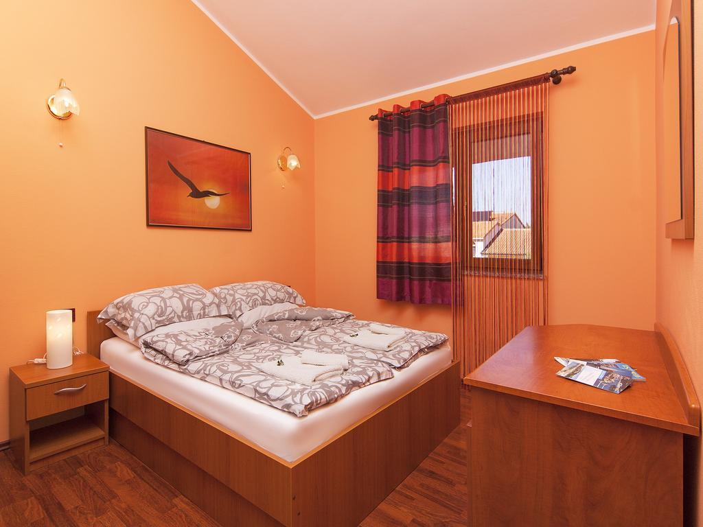Apartments Cvek Ровин Стая снимка